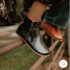 Black Ankle Boots Rosa Zipper boots barefoot shoes by Anya